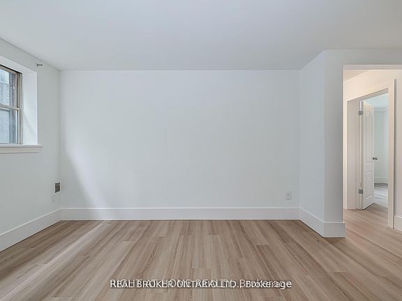 4th image of 71 Murrie St #1