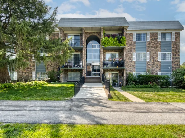 1611 N Windsor Dr APT 306, Arlington Heights, IL 60004