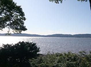 32 Lakeview Ave, Sleepy Hollow, NY 10591