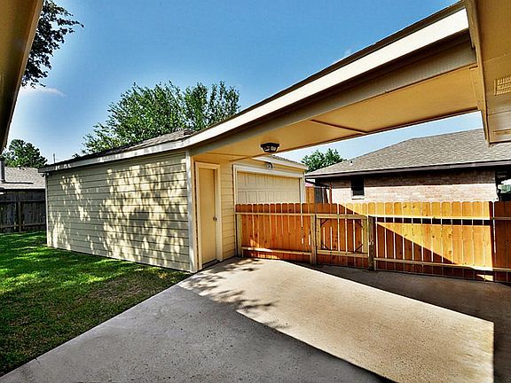 2nd image of 21110 Park Bend Dr