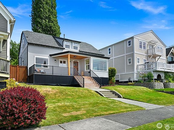 2nd image of 809 12th Street