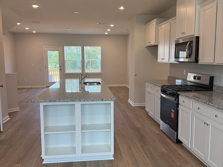 917 Fearless Rd — Photo 9