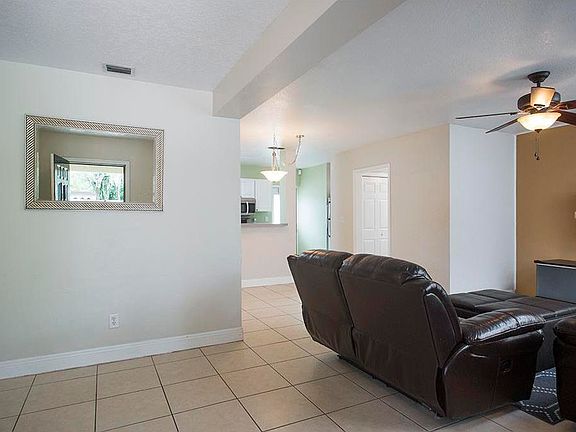 3rd image of 4006 W Fig St