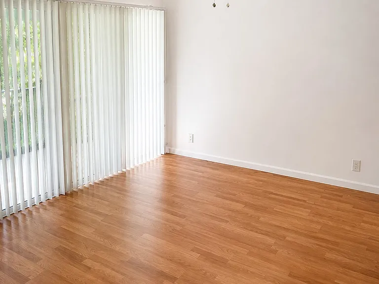 Solano Apartments — Photo 40