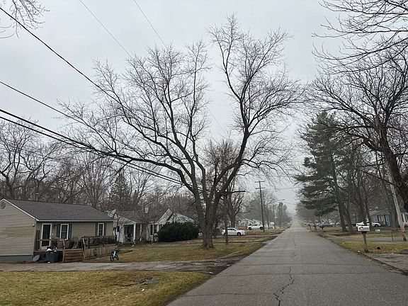 4th image of 3285 Mills Acres St