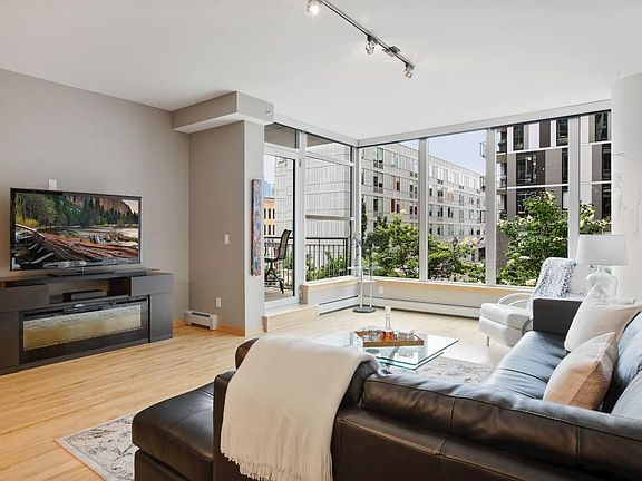 5th image of 215 10th Ave S Unit 220