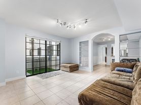 233 S Federal Hwy, Boca Raton, FL