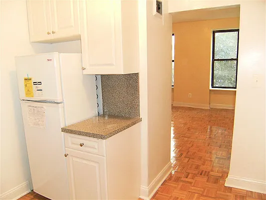 Rented by City Connections Realty | media 26