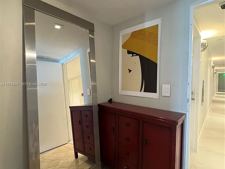 2457 Collins Ave #405 — Photo 23