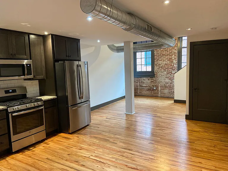 1280 Simon Blvd #F — Photo 1