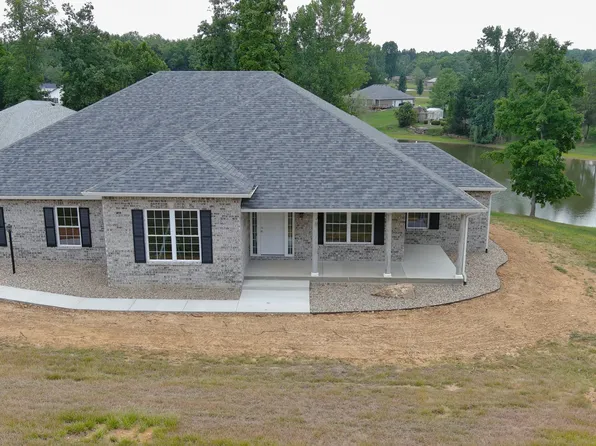 1245 E Easy St, North Vernon, IN 47265