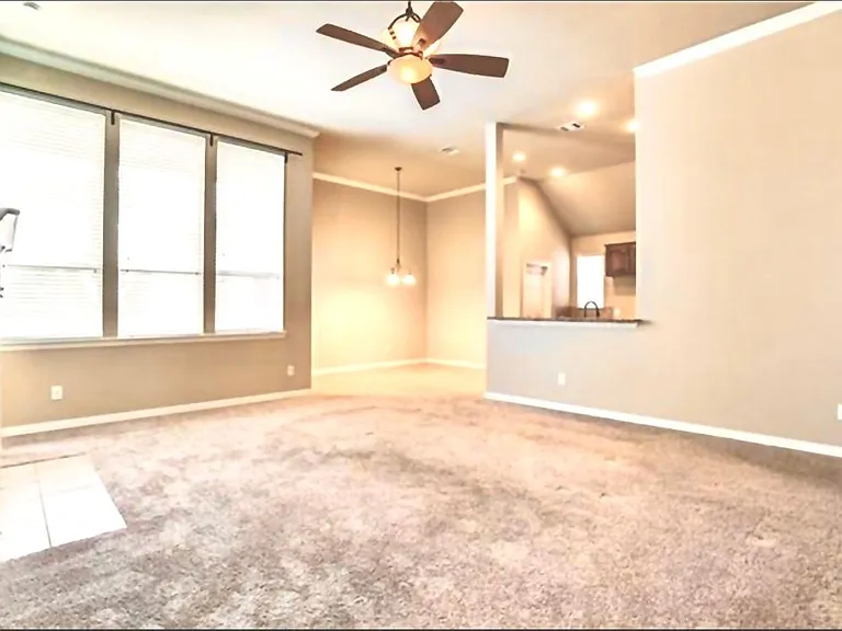 1708 Whispering Glen Dr — Photo 5