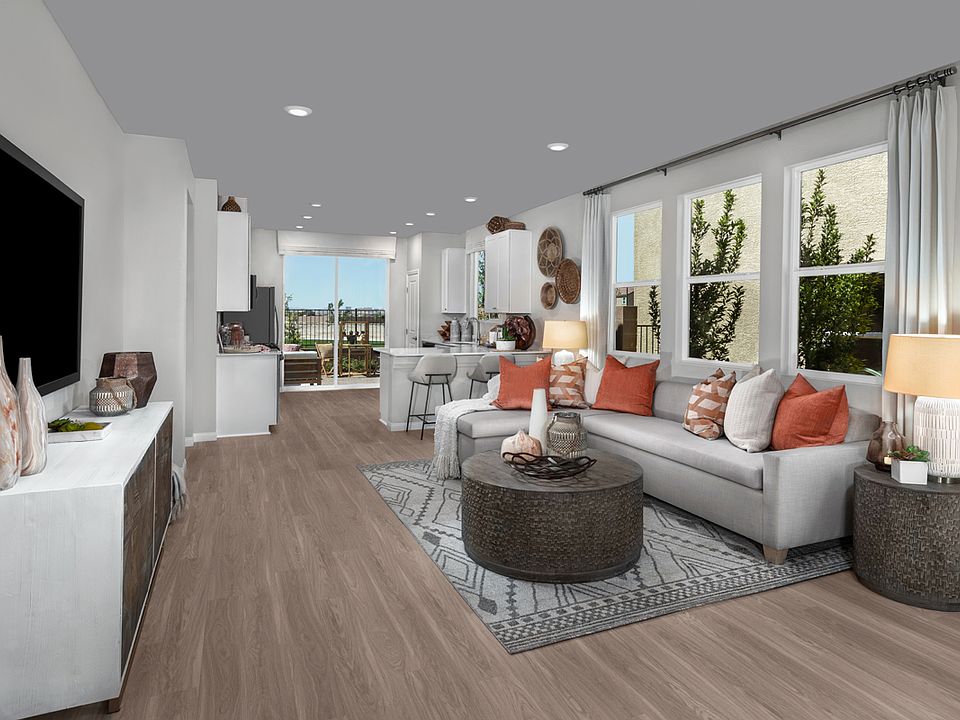 2nd image of 1231 Great Hollow Ave