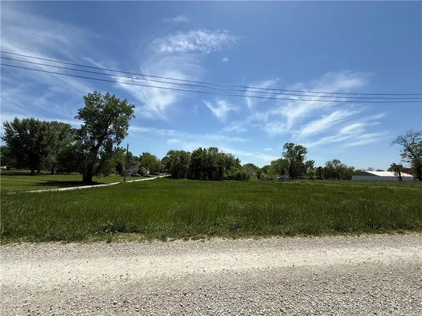 909 Main St, Cainsville, MO 64632