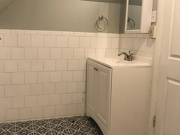 9 Linwood St #3 — Photo 5