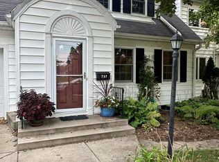 737 Gilmore St, Madison, WI 53711