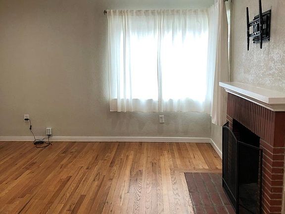 2nd image of 1105 Sherwood Ave #2