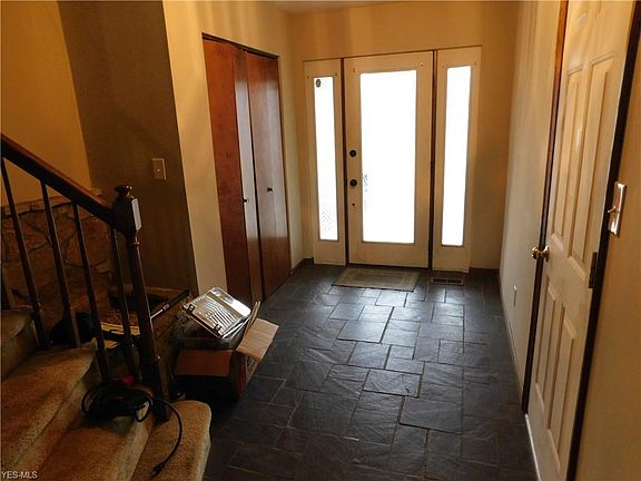 4th image of 153 Elma Dr