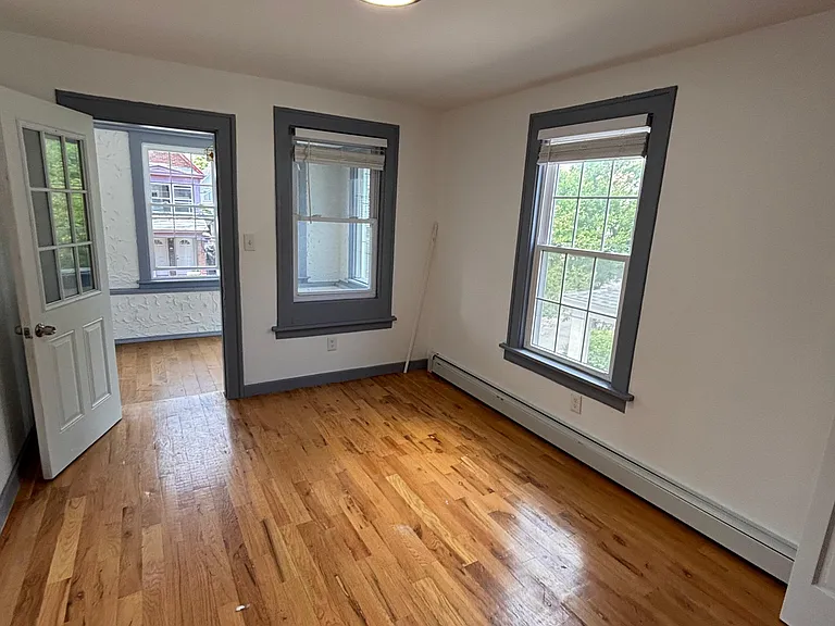 23 Hawk St #2L — Photo 11