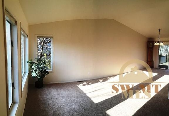 4th image of 325 N 22nd Ave