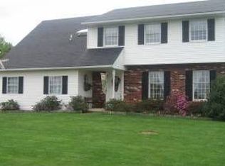 300 Tuscany Dr, Easton, PA 18040