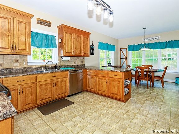 3rd image of 14900 Pleasant Grove Dr
