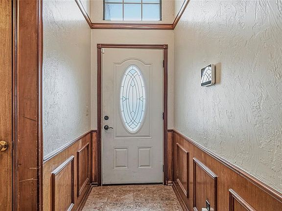 4th image of 14509 Briarcliff Dr