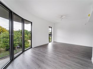 1165 NW 8th Ave #104, Miami, FL 33136