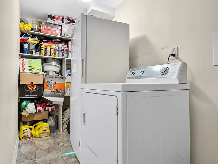 43 Williamson Dr W #BASEMENT — Photo 18