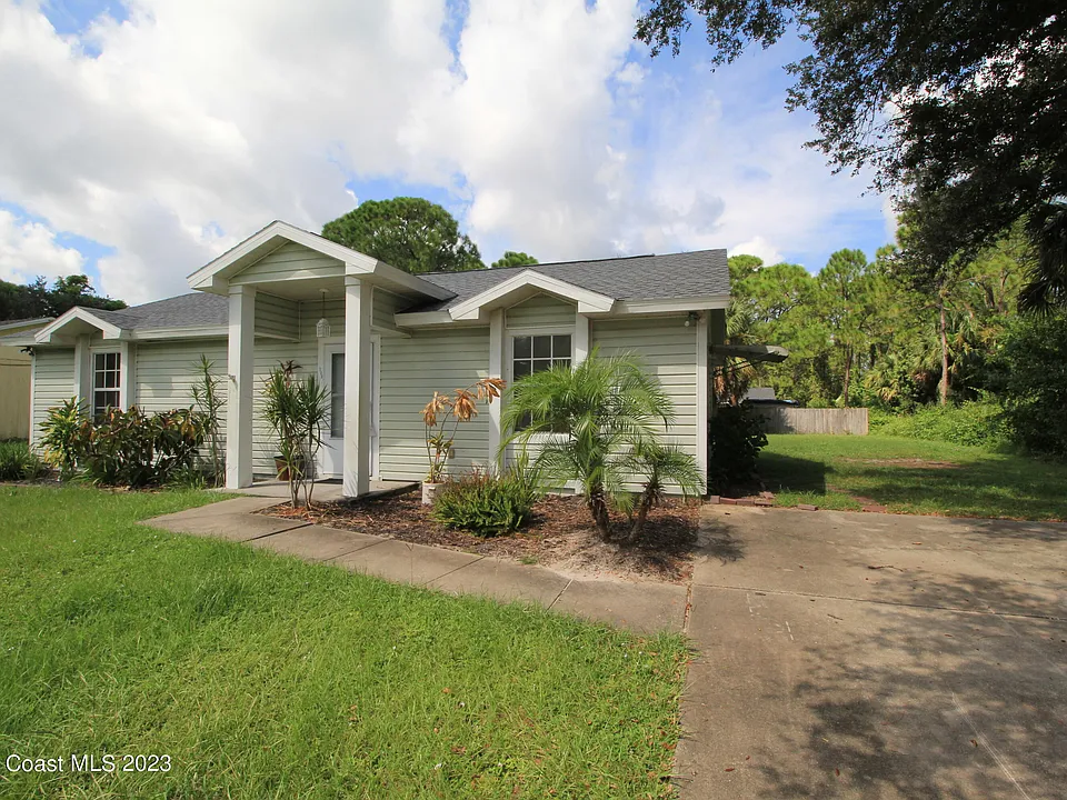 220 Tipton Rd SW