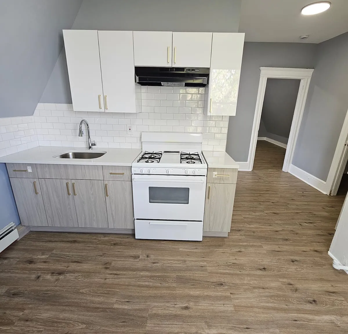 3 bed, $1,895 — Photo 4