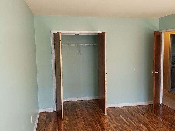 4th image of 714 E 83rd St #B