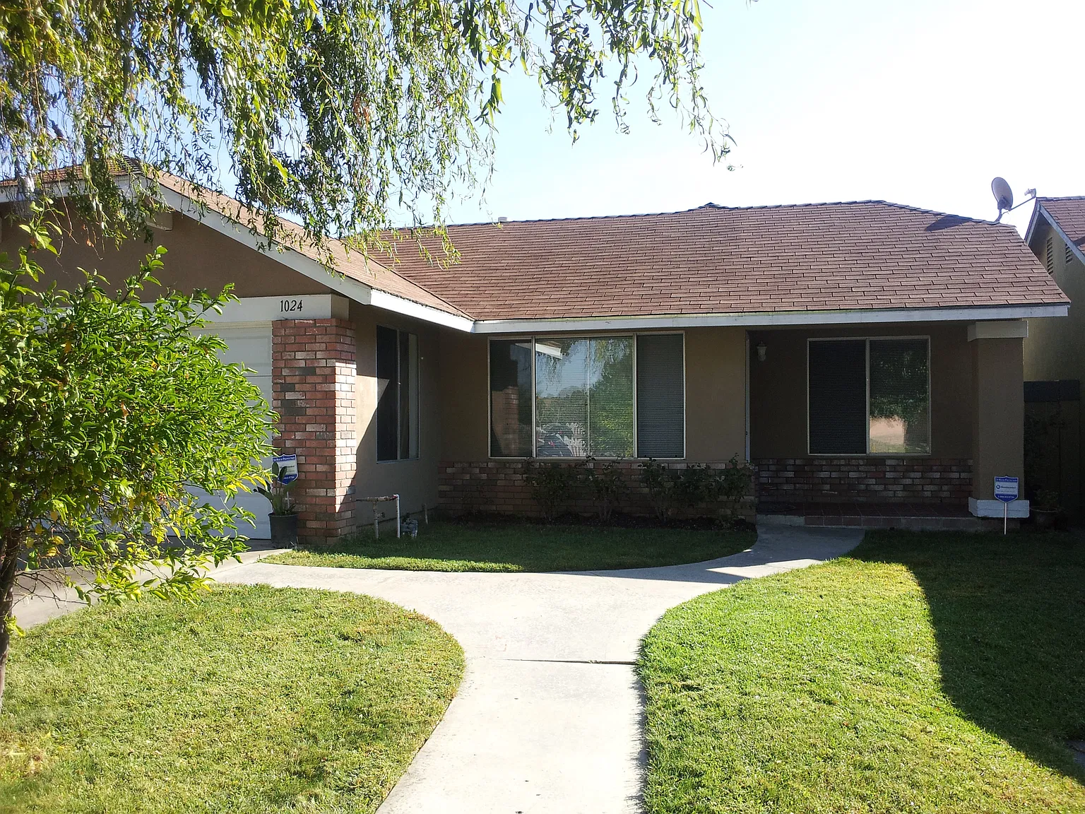 3 bed, 1009 sqft, $1,900 — Photo 2