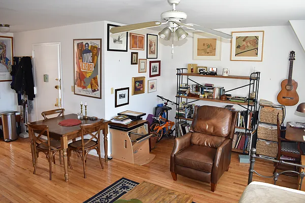 Rented by Zar LLC | media 2