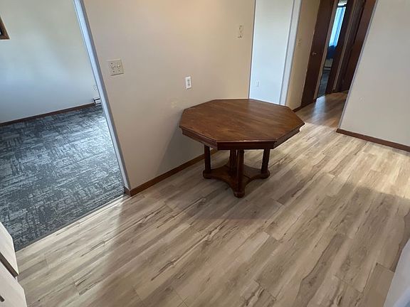 4th image of 910 11th Ave #3