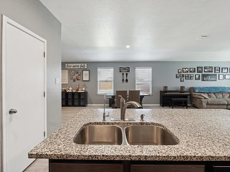 4522 Heathers Cross — Photo 14