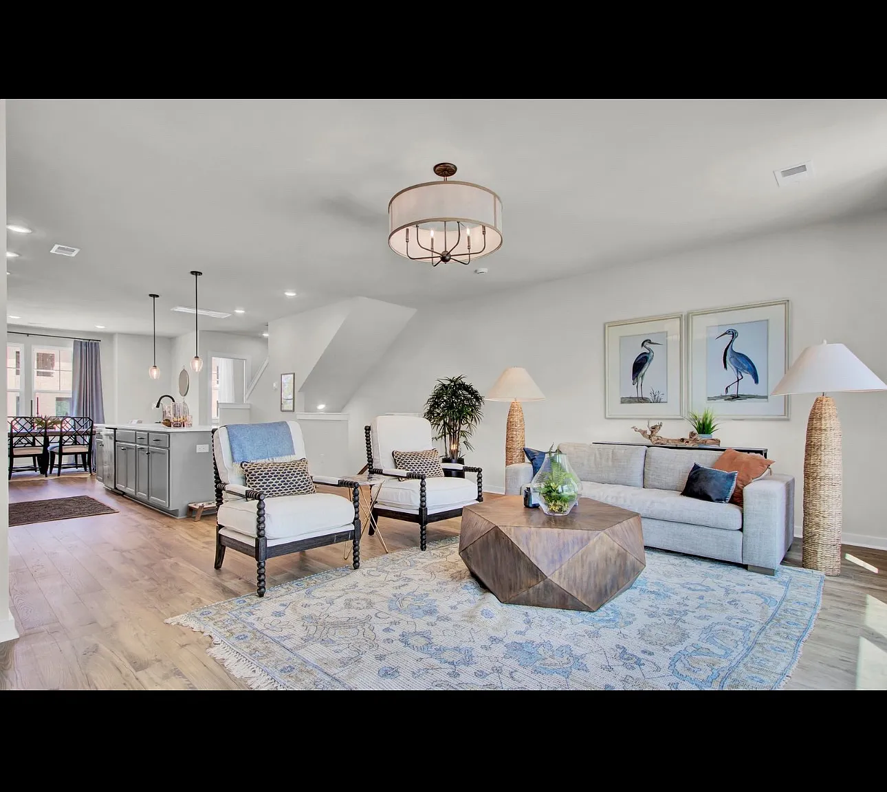 4 bed, 3.5 bath, 2141 sqft, $2,750 — Photo 2