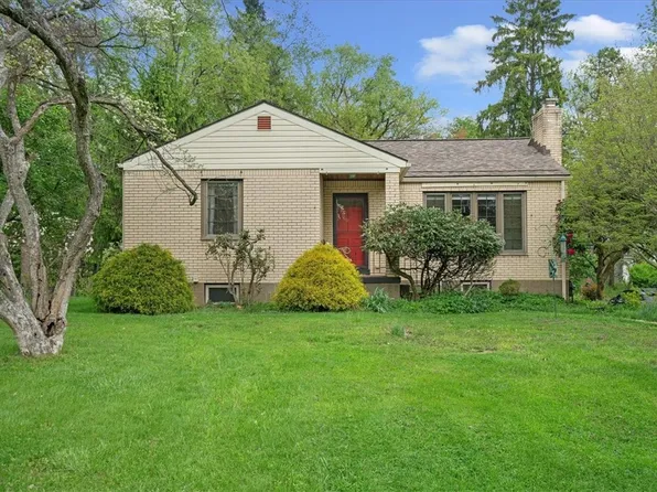 1530 Bonnett Dr, Pittsburgh, PA 15237