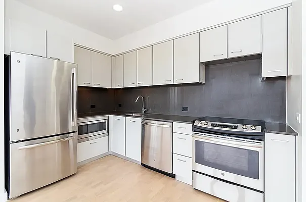 Rented by REAL New York | media 4