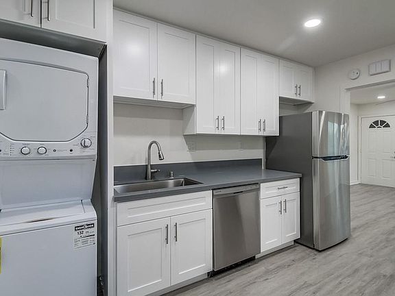 3rd image of 2849 Broadway #2850
