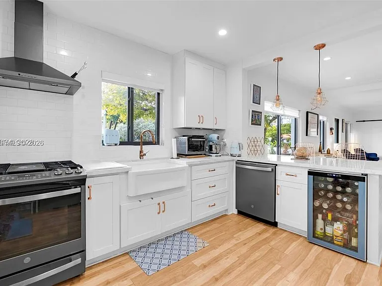 375 SW 32nd Rd — Photo 9