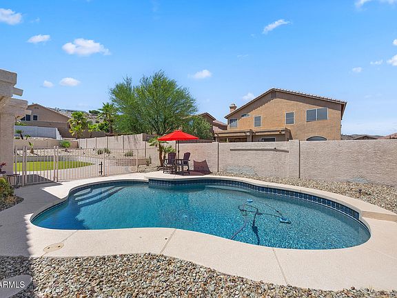 3rd image of 1004 E Amberwood Drive