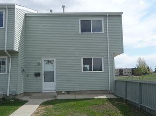 231 Dickinsfield Ct NW, Edmonton, AB T5E5V8