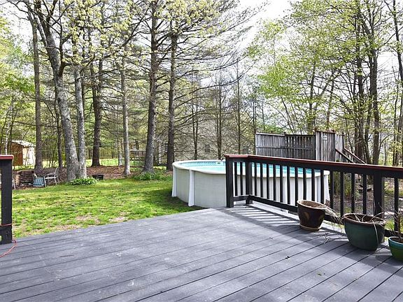 5th image of 174 Lynne Ln