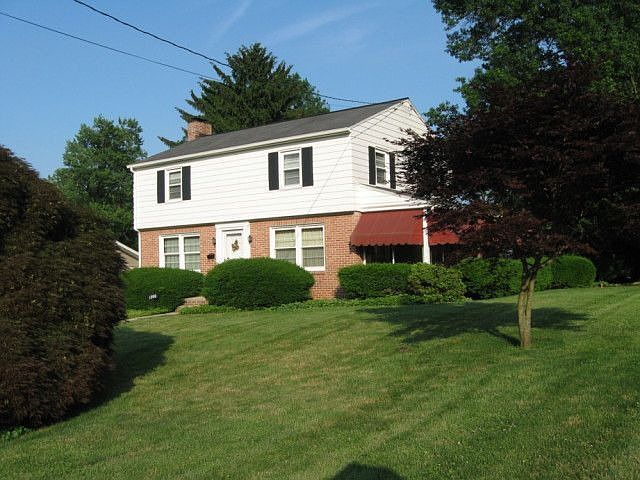 2nd image of 1200 Chestnut St