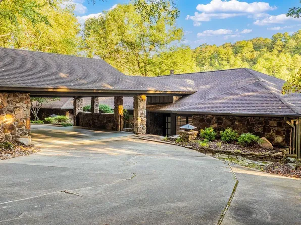 26 Kingston Dr, Little Rock, AR 72227