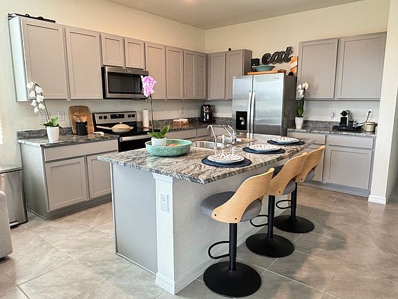 4th image of 32942 Tulip Petal Ln