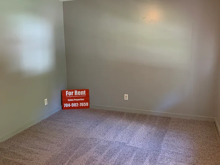 1346 Lerain Ct — Photo 3