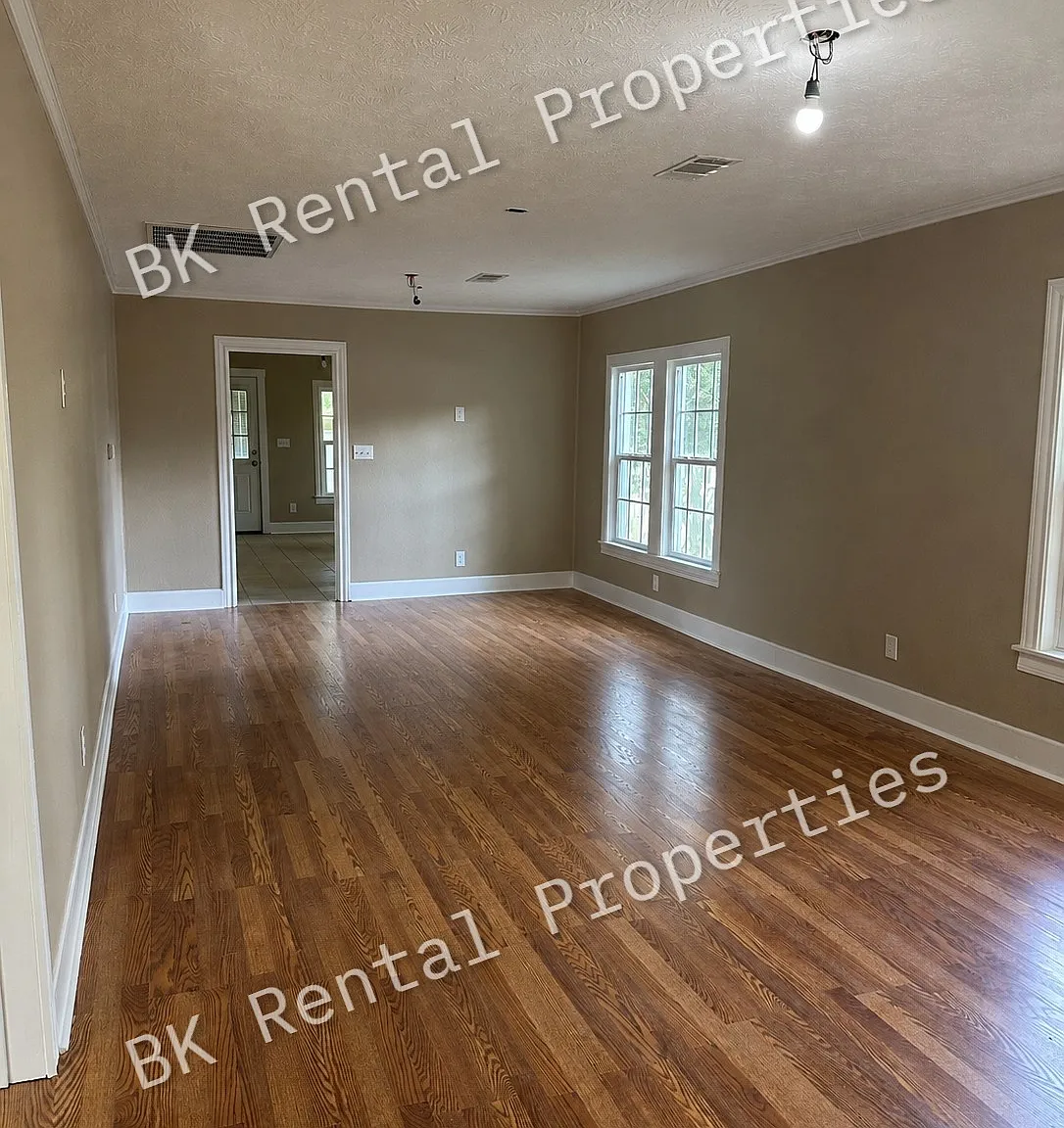 2 bed, 1454 sqft, $1,350 — Photo 2