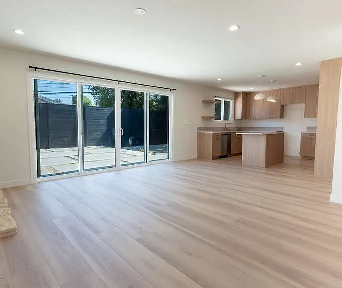 23001 Vanowen St — Photo 13